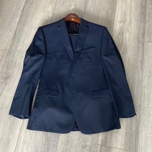 Mens Calvin Klein blue suit with subtle stripes. Worn once